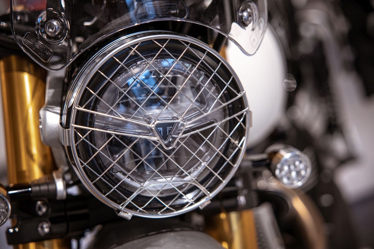 Griglia faro metallica: euro 80,00